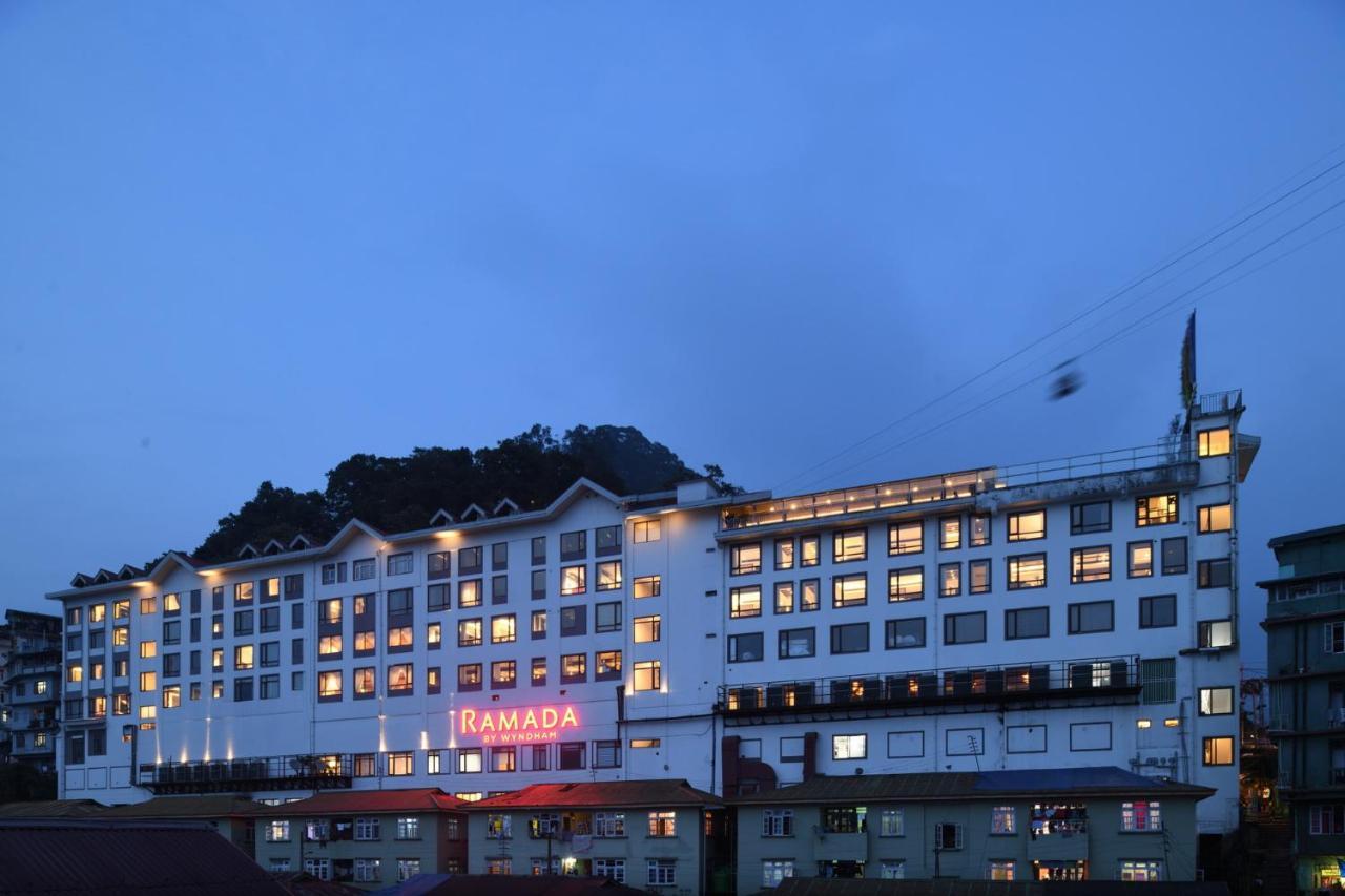 Ramada By Wyndham Gangtok Hotel & Casino Golden Екстериор снимка