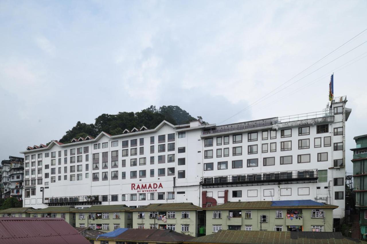 Ramada By Wyndham Gangtok Hotel & Casino Golden Екстериор снимка